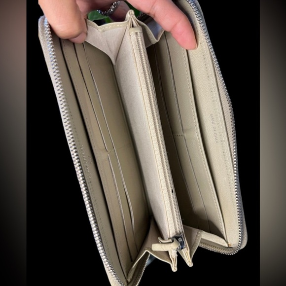 ♥️ Chanel Wallet Matelassé Gold Quilted Diamond Stitch Patent Leather Zip Around - Picture 6 of 9